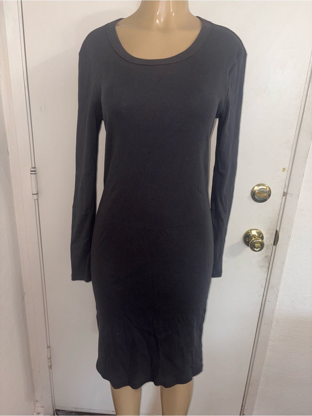 James Perse ladies' long-sleeve ribbed bodycon midi dress Size 4 (XL)